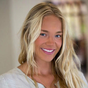 Meet your Posher, Courtney